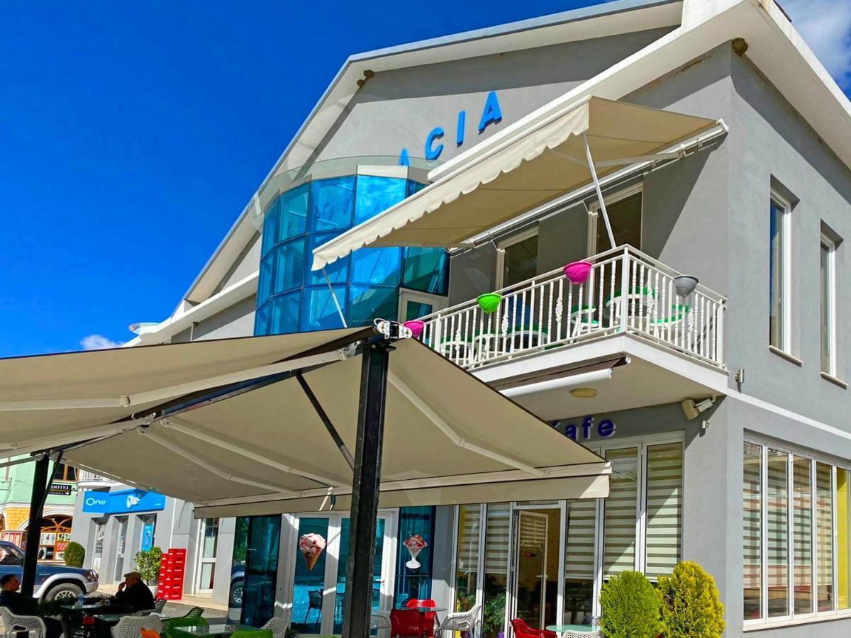 Hotel Demokracia Fushe-Arrez Extérieur photo
