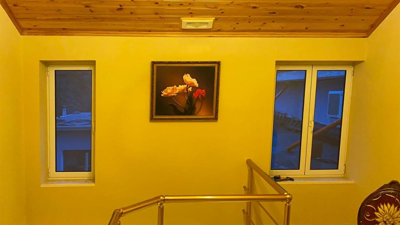 Hotel Demokracia Fushe-Arrez Extérieur photo